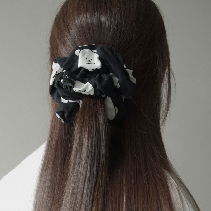 TUTEOGI（トゥトギ）の「TUTEOGI ‘Rhythm’ scrunchie #001 (L size)（Hair Accessories）」