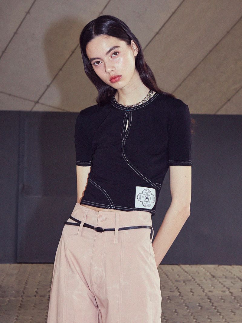 [LINE] Slit Stitch Crop T-shirt