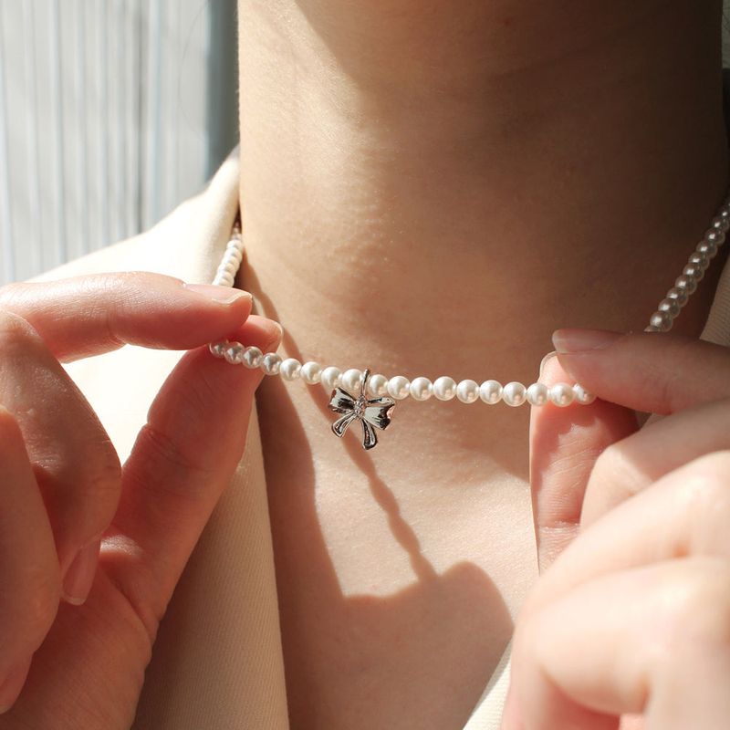 Lady Ribbon Pearl Necklace
