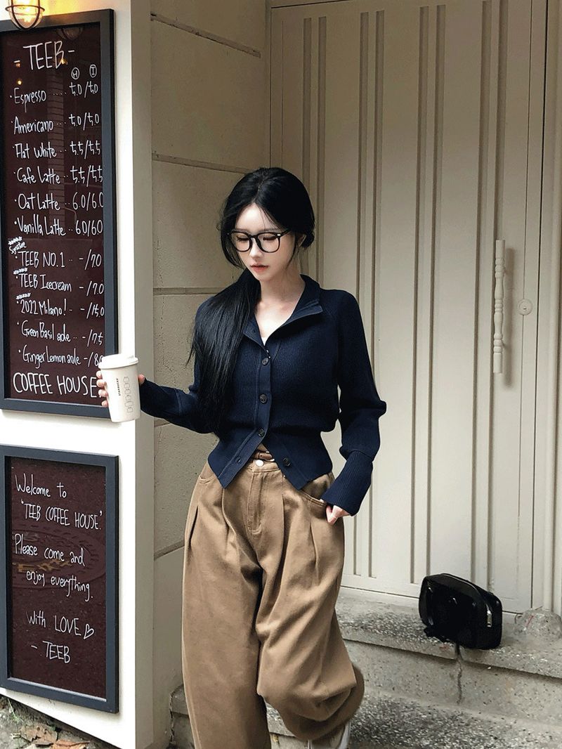 [BELLIDE MADE] semi-high-neck knit cardigan