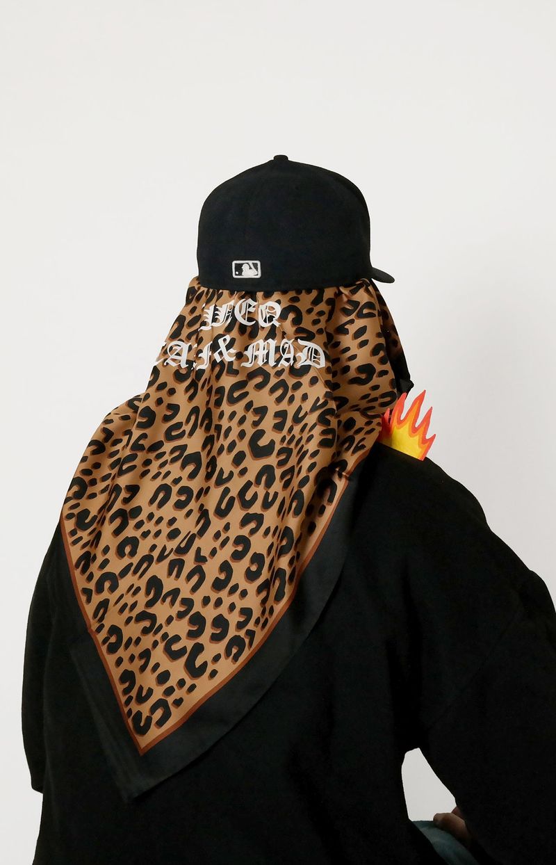 INQ Scarf_C&M brown w