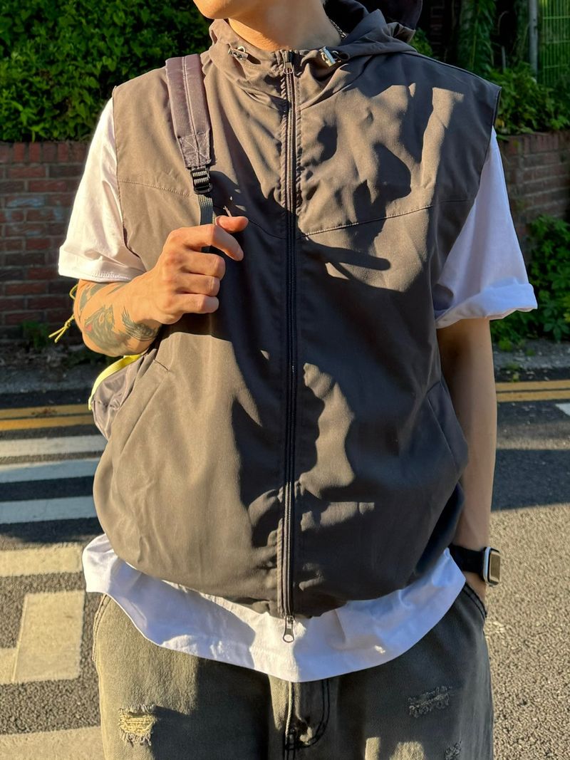Tech poly hood vest 3C