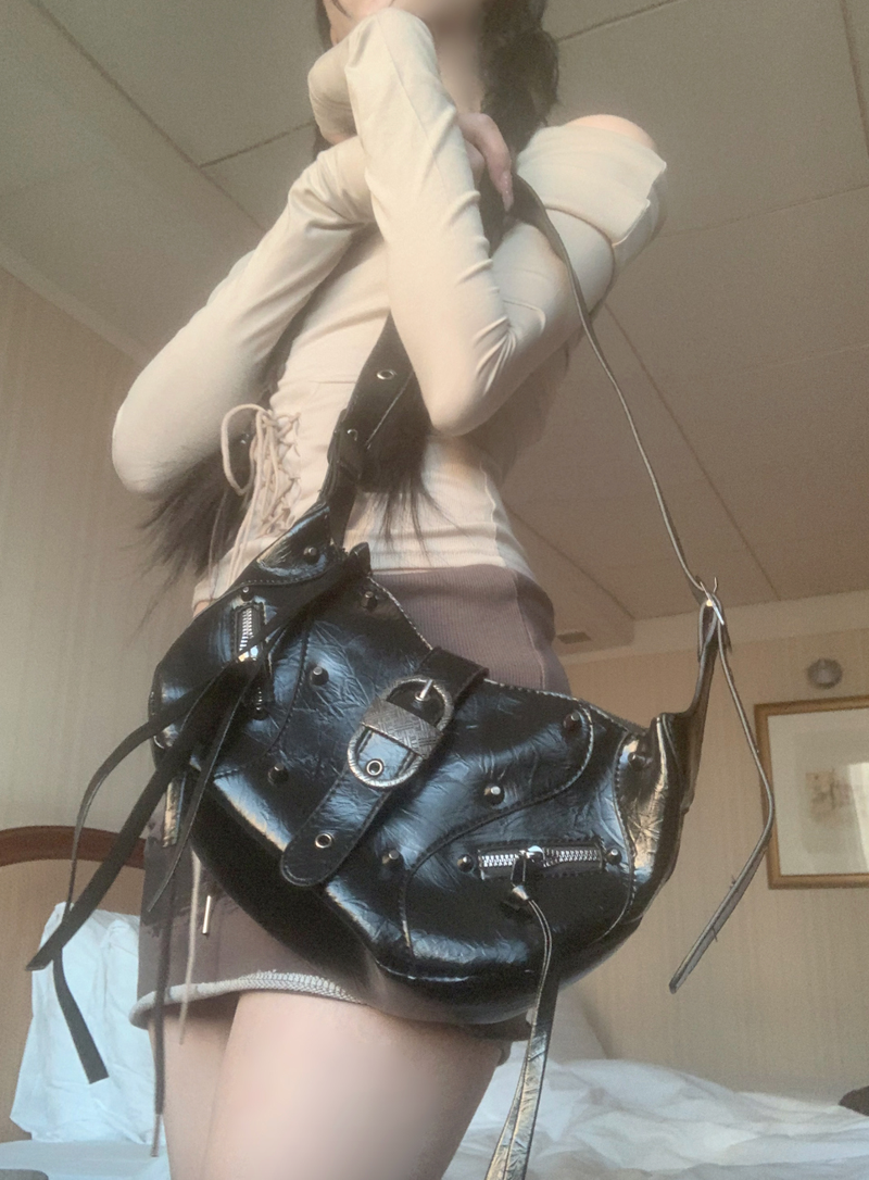 suzen(スゼン)の「Paramon y2k buckle shoulder bag(Bags)」