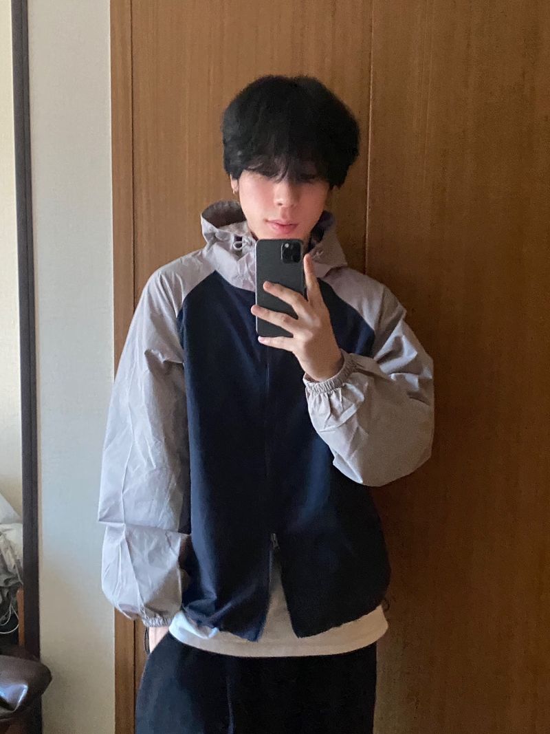 Stormy windbreaker