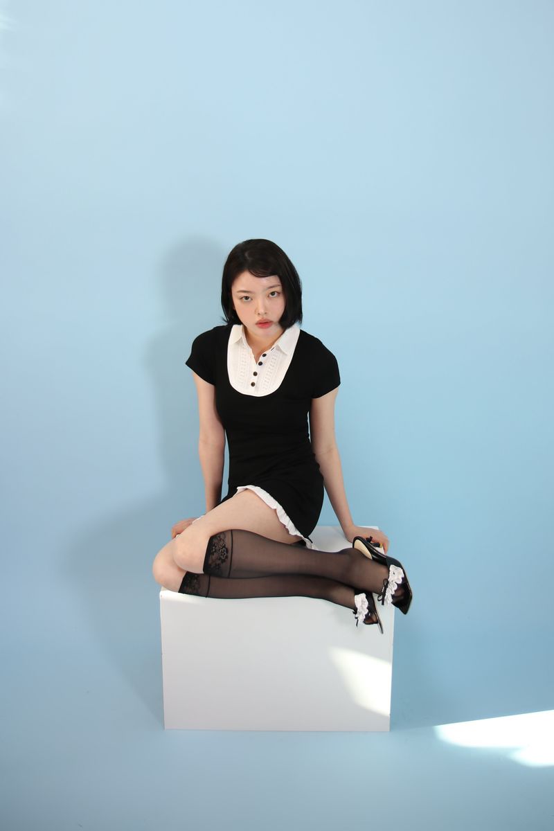 flower point half stockings (black)