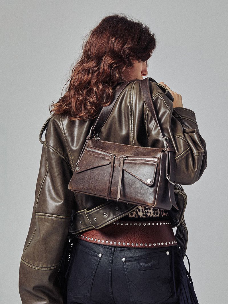 Moto Shoulder