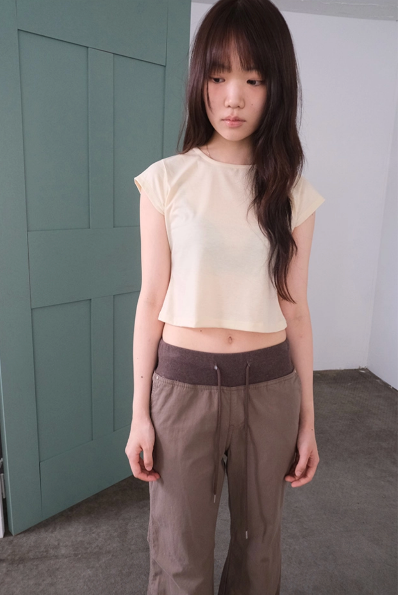 cap crop T (3c)