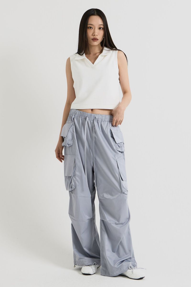 Sleeveless collar vest, White