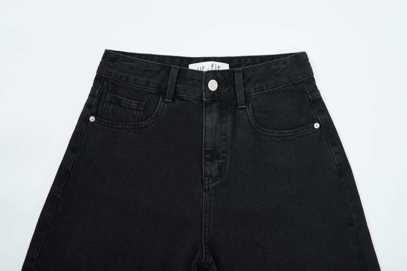  3RD REORDER HIP POCKET EMBROIDERY BLACK DENIM SHORTS LONG VERSION code 25106