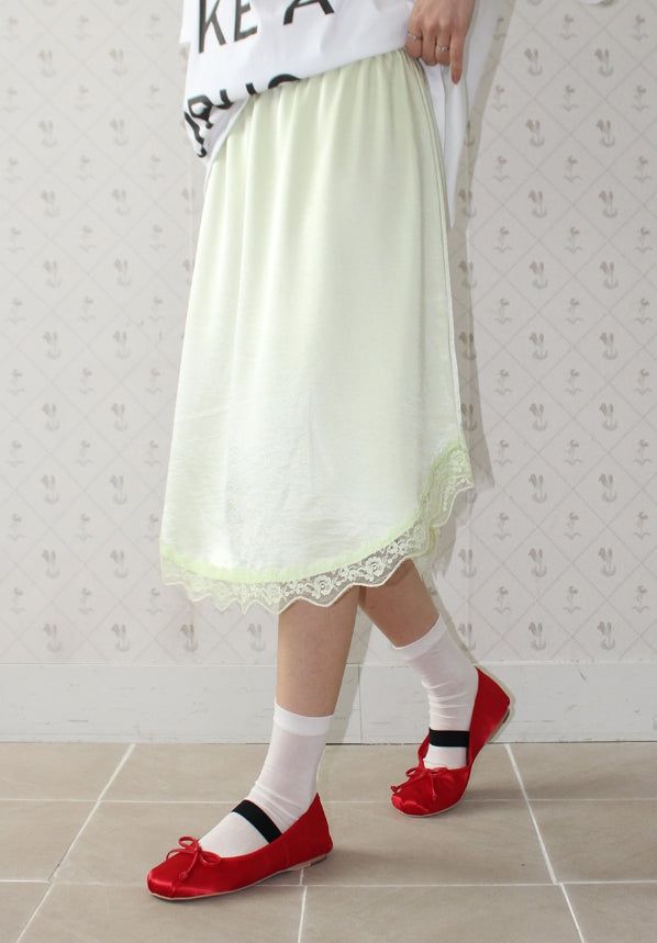SATIN CURVED LACE SKIRT