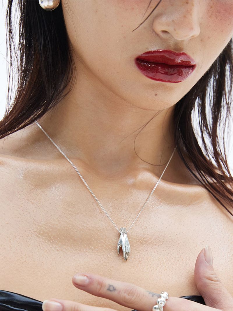 LUCK HAND SING NECKLACE