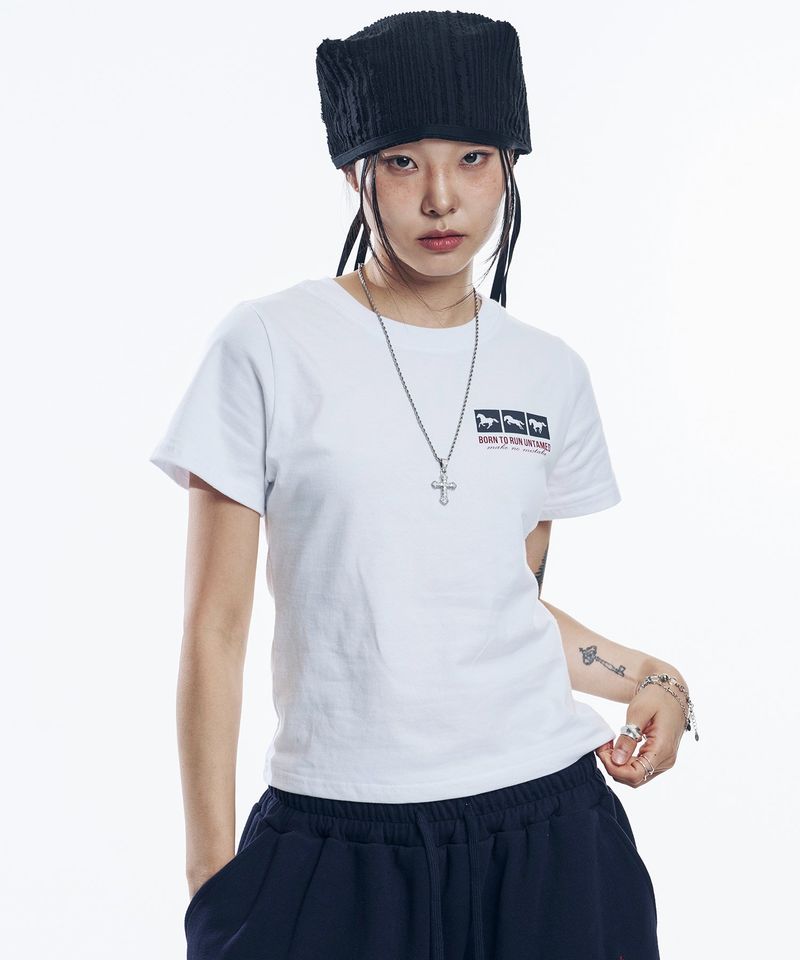 EASY NO EASY（イージーノーイージー）の「ホース ボックス クロップド Tシャツ- ホワイト（トップス）」