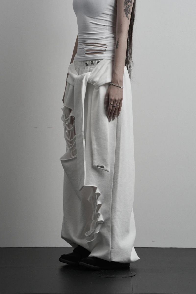 [label] layered tie damage wide pants (white)