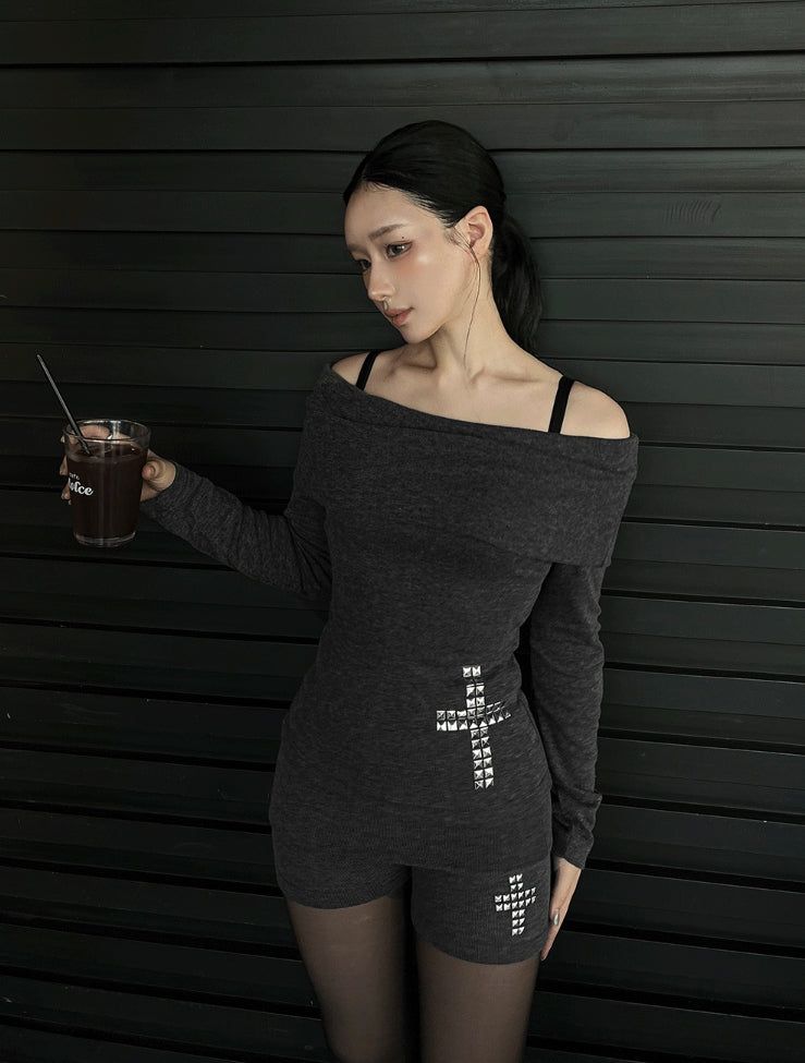 Cross off shoulder