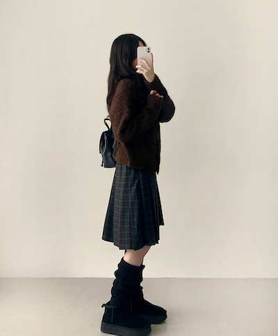 Bomi A-line pleated check midi skirt 