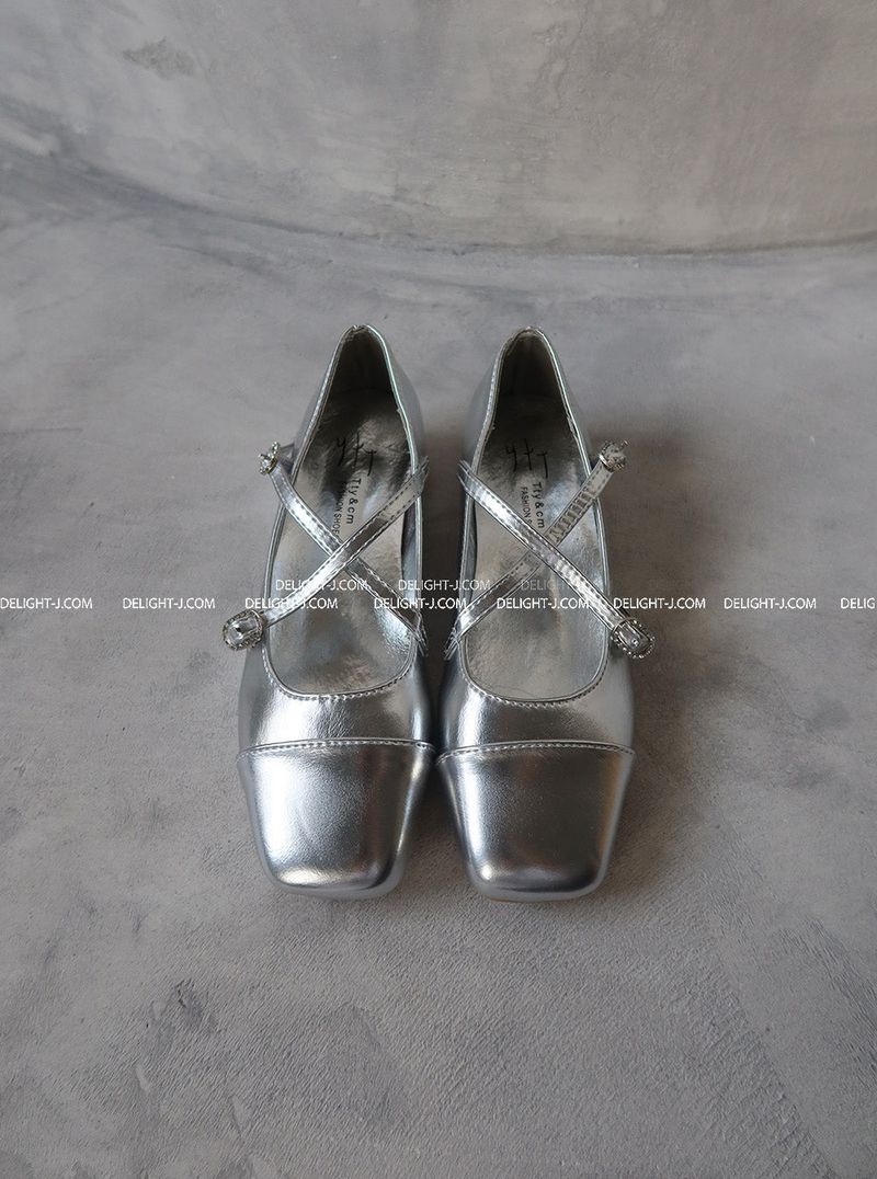 Enamel Cubic Merijane Flat Shoes