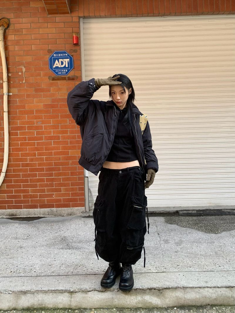  LINE HOOD HALF ZIP-UP