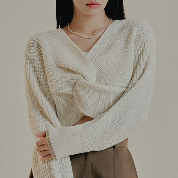ROMANTIC CROWN（ロマンティッククラウン）の「TWIST CABLE KNIT（Tops）」