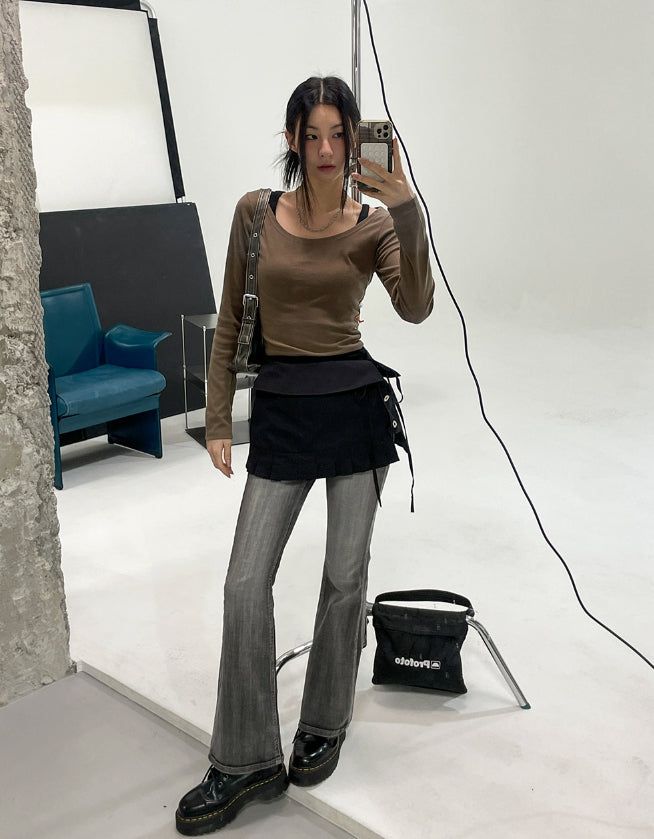 Molder strap layered pleated skirt