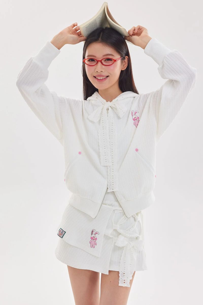 Off the Clock Shorts (White)