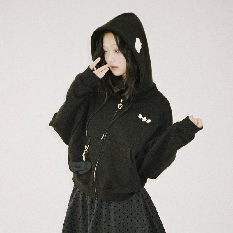 CLUT STUDIO（クラットスタジオ）の「Angel Wing Zip-Up Hoodie - Black（Tops）」