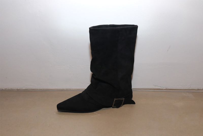 Hug belt boots _Black suede