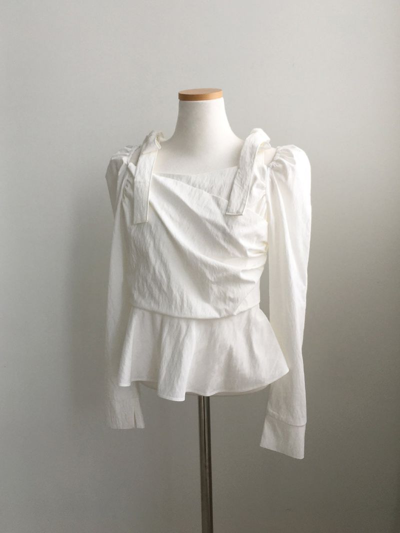 Ribbon wrap blouse