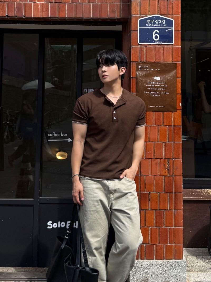 Mir stitch henley neck short sleeve tee