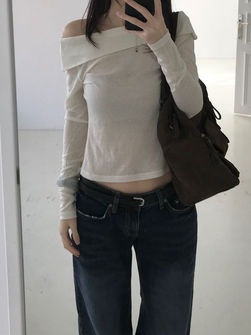 Peer off-shoulder T-shirt (2 colors)