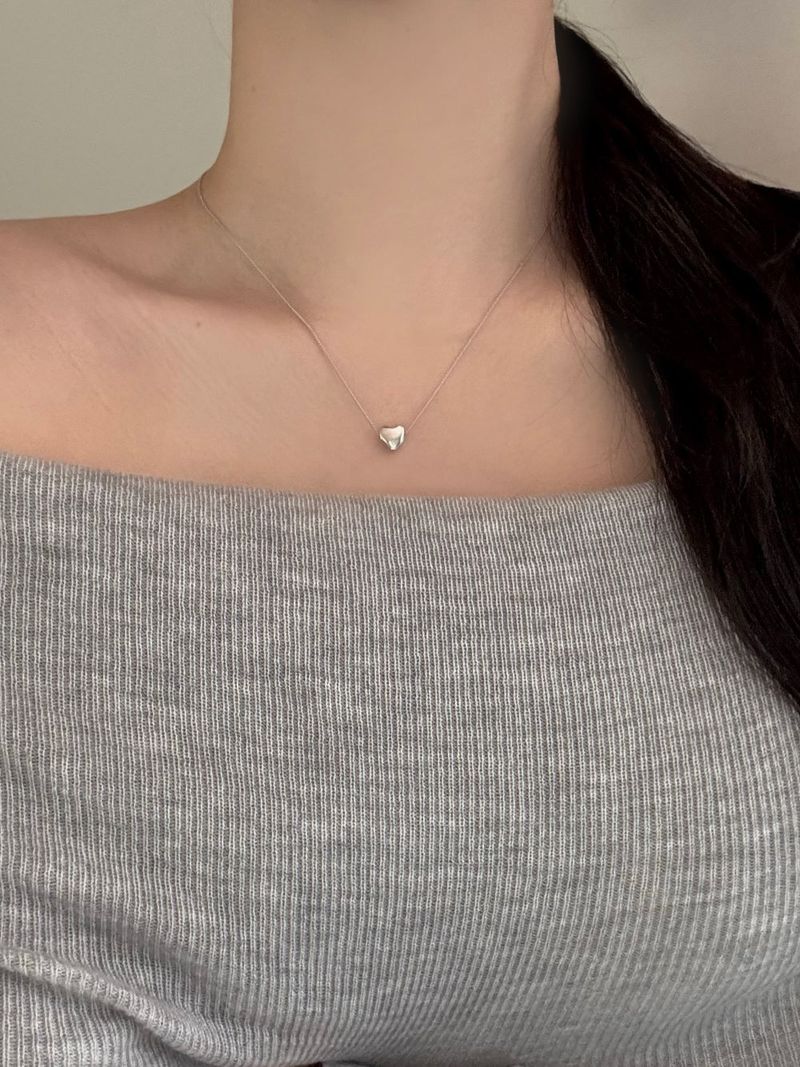 [2 size] simple ball heart necklace