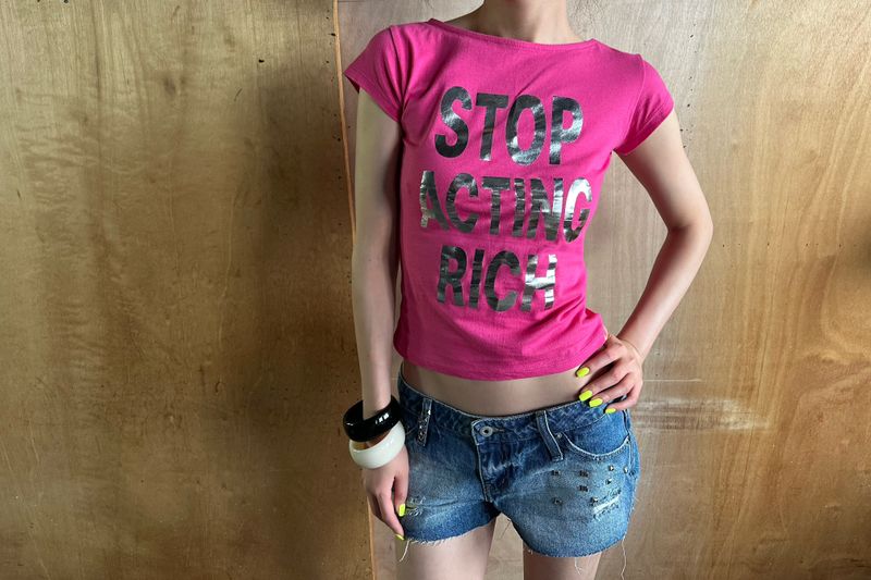 silver lettering tee