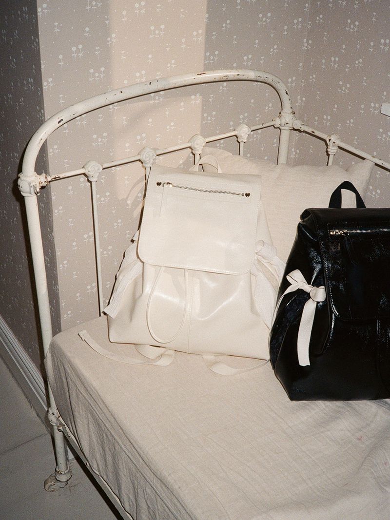 Classic bow bakcpack_cream