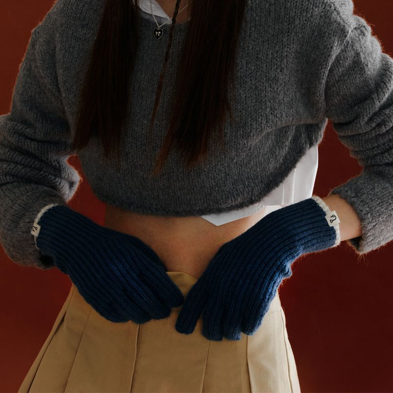 OVT-U（オーブイティーユー）の「Finger Hole Touch Gloves（Fashion Accessories）」