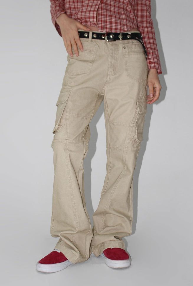 AAKE（アケ）の「VINTAGE FLARE CARGO PANTS（Pants）」