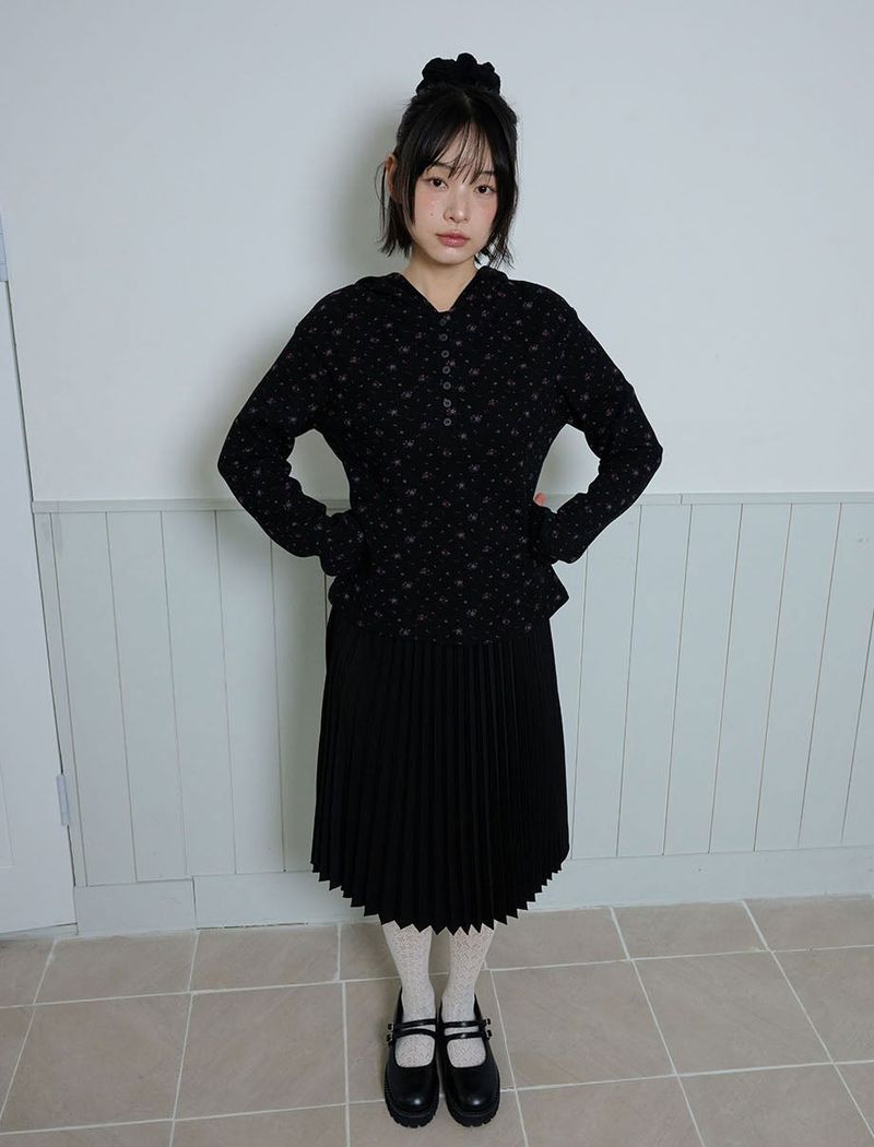 FLOWER WAFFLE BUTTON HOODIE - BLACK