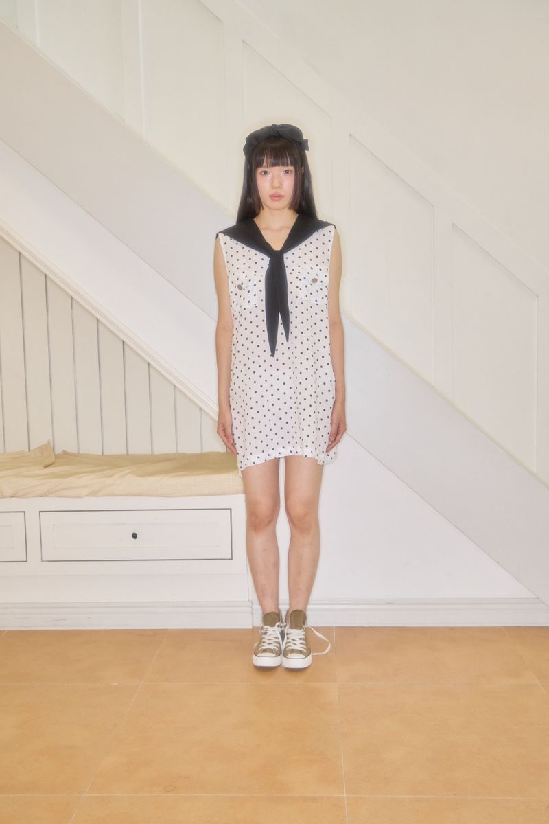ポルカドットセーラースリーブレスワンピース (WHITE)