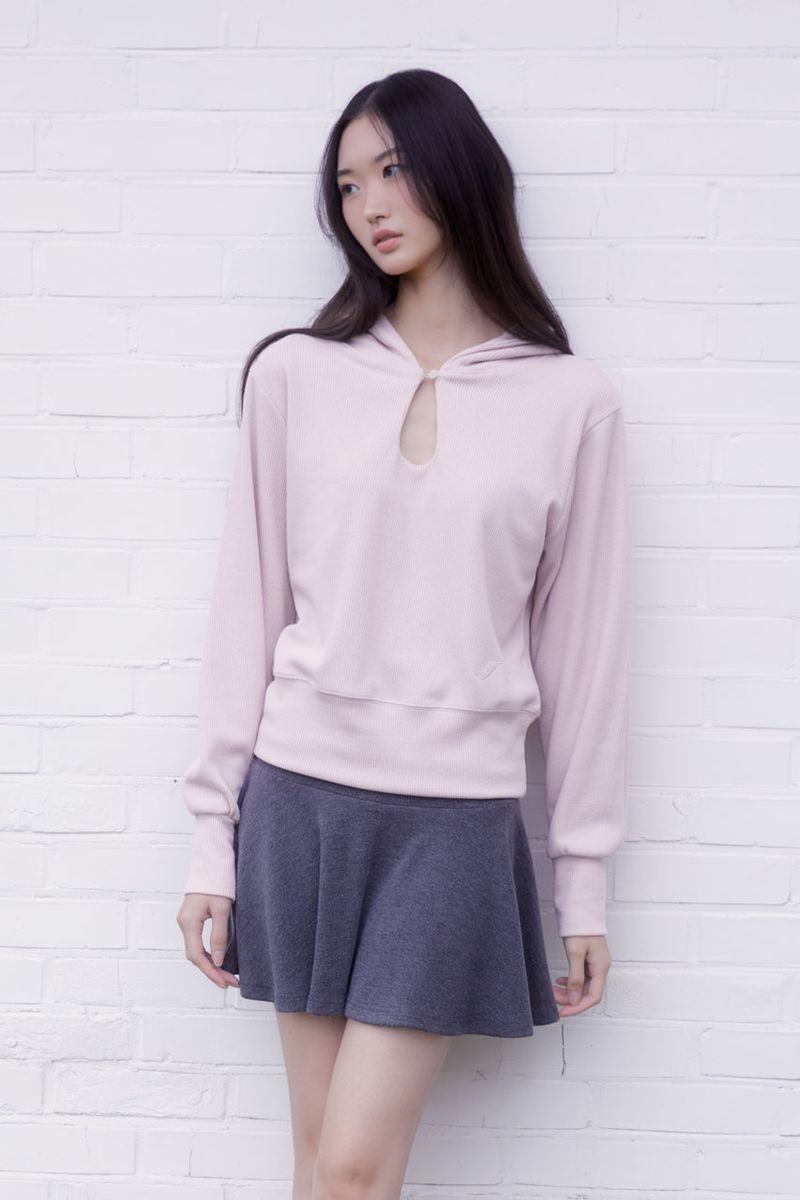 Innermuseum（インナーミュージアム）の「Classic Cut-out Crop Hood Top (PINK)（Tops）」