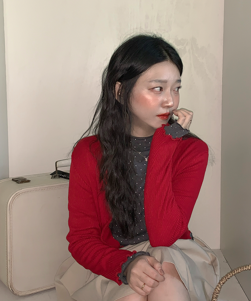 Dot Wave Turtleneck T-Shirt