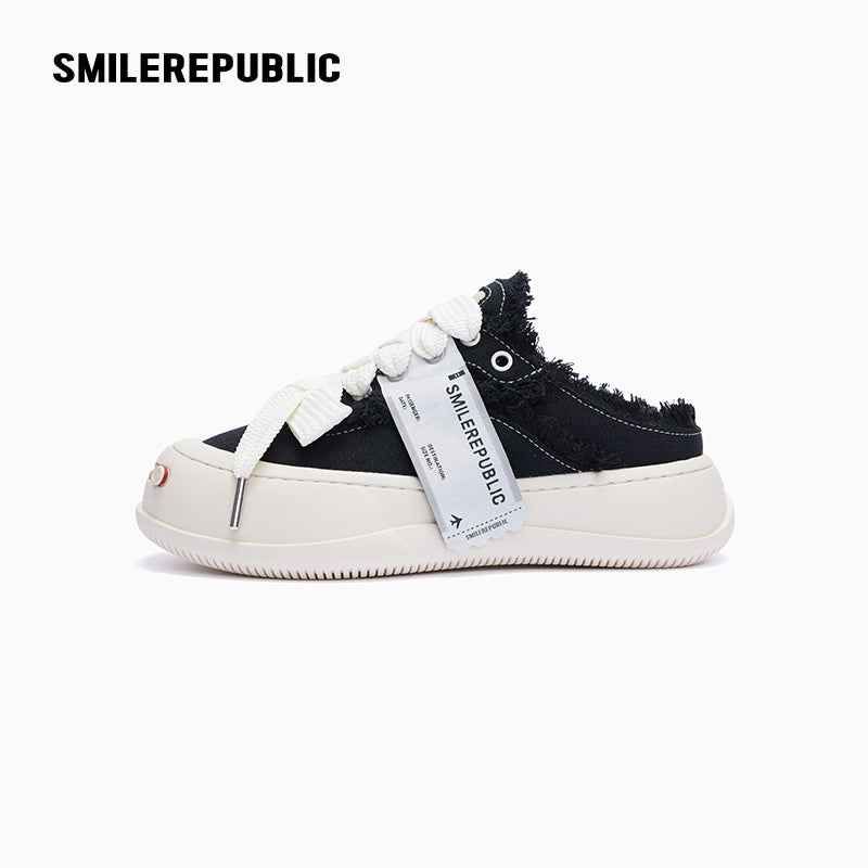 SMILEREPUBLIC（スマイルリパブリック）の「ブラックフレイドキャンバスプラットフォームスニーカーミュール（シューズ）」