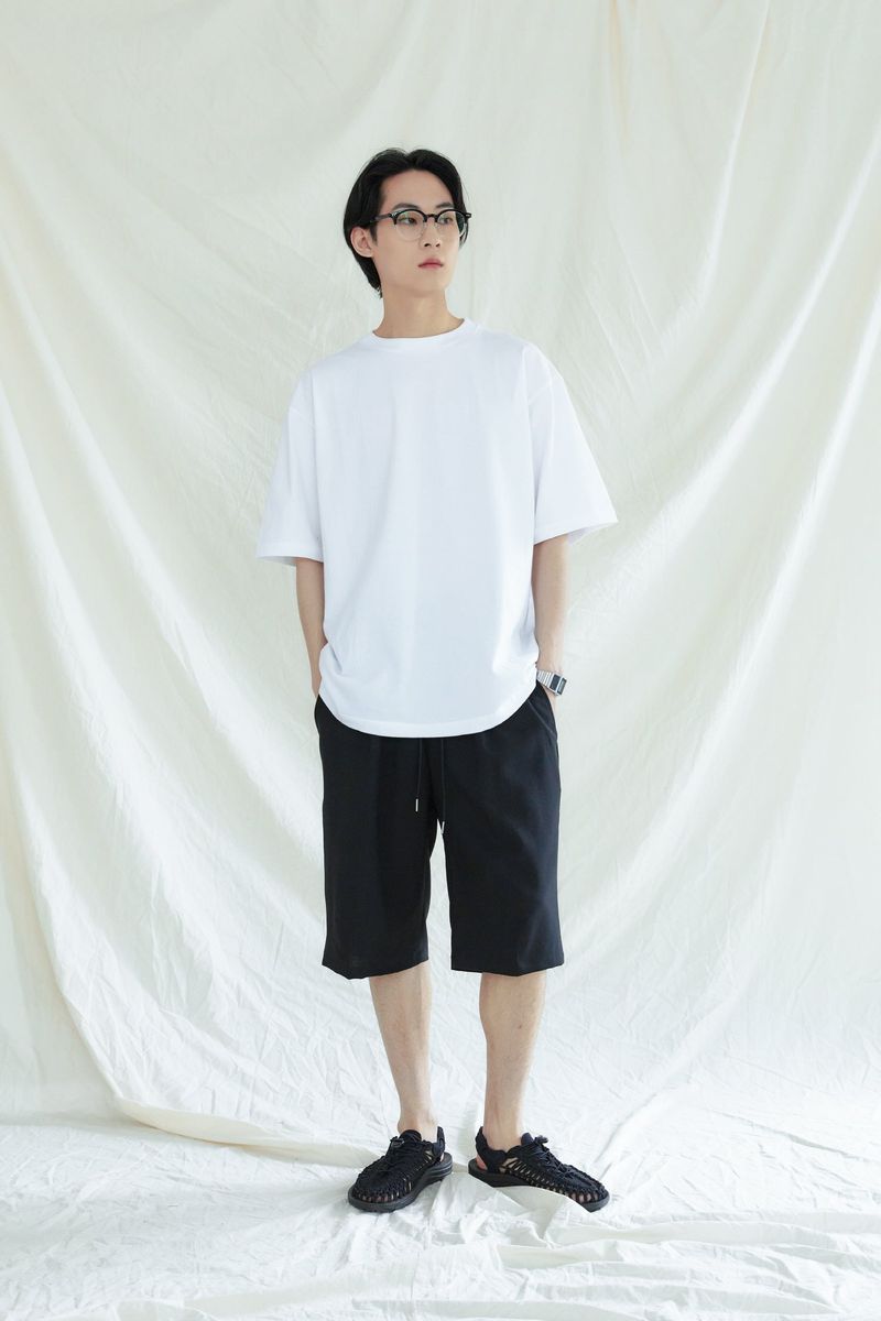 ONE TUCK BERMUDA PANTS BLACK