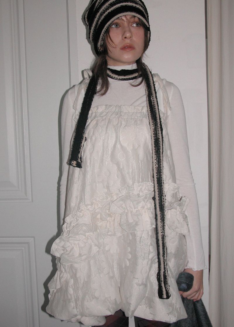 VOOR(ボル)の「Knit Long Muffler_Black&Beige(Fashion Accessories)」