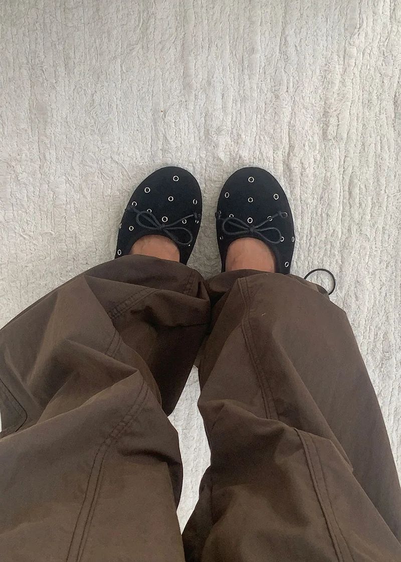 EYELET SUEDE FLAT SHOES (3color)