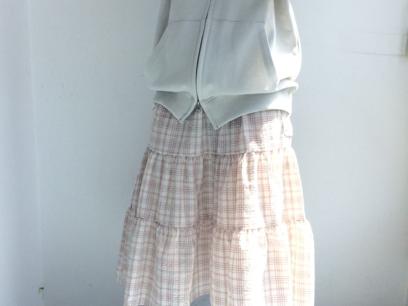 cream checkered pocket skirt