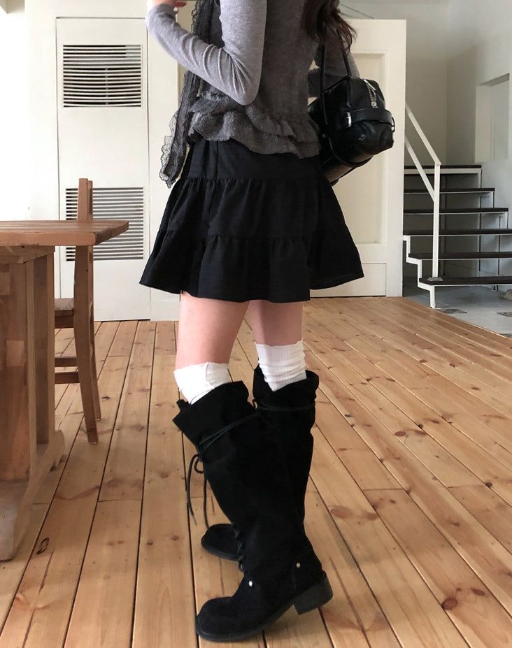 ULAN(ユレン)の「Ribbed Ruffle Line High Knee Socks(Fashion Accessories)」