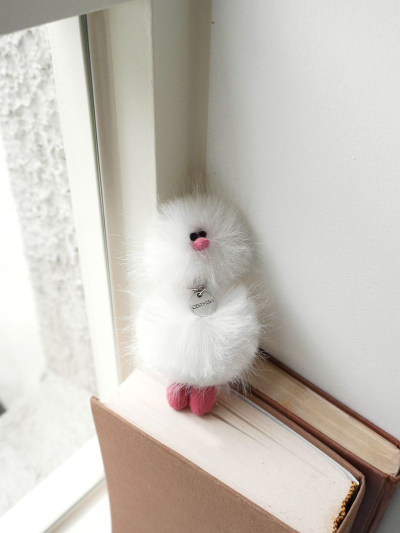 Cosymosy Mini Bird Keyring - White