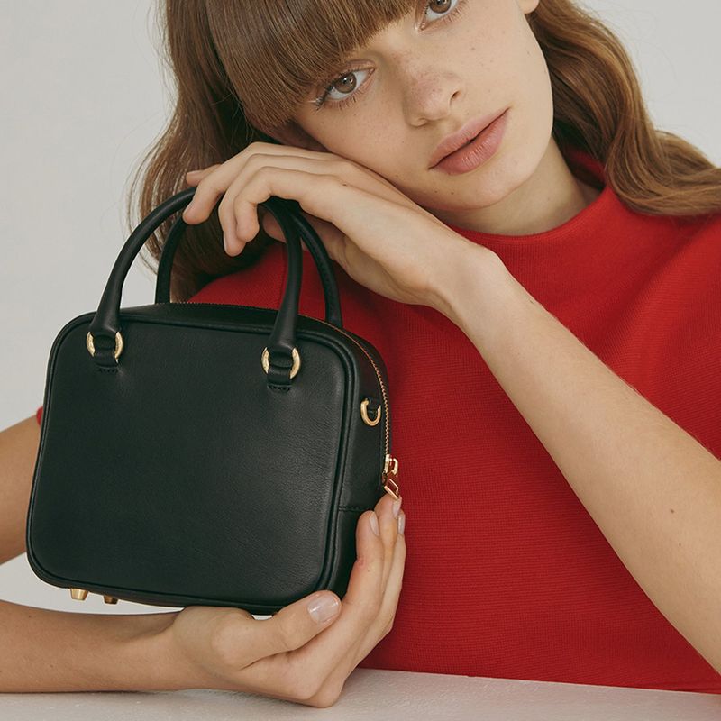 louie ooie(ルイウイ)の「abbey bag small - black(Bags)」