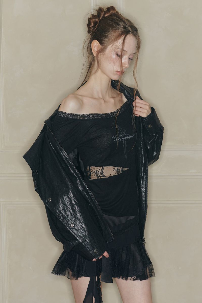 LACE BOATNECK TOP black