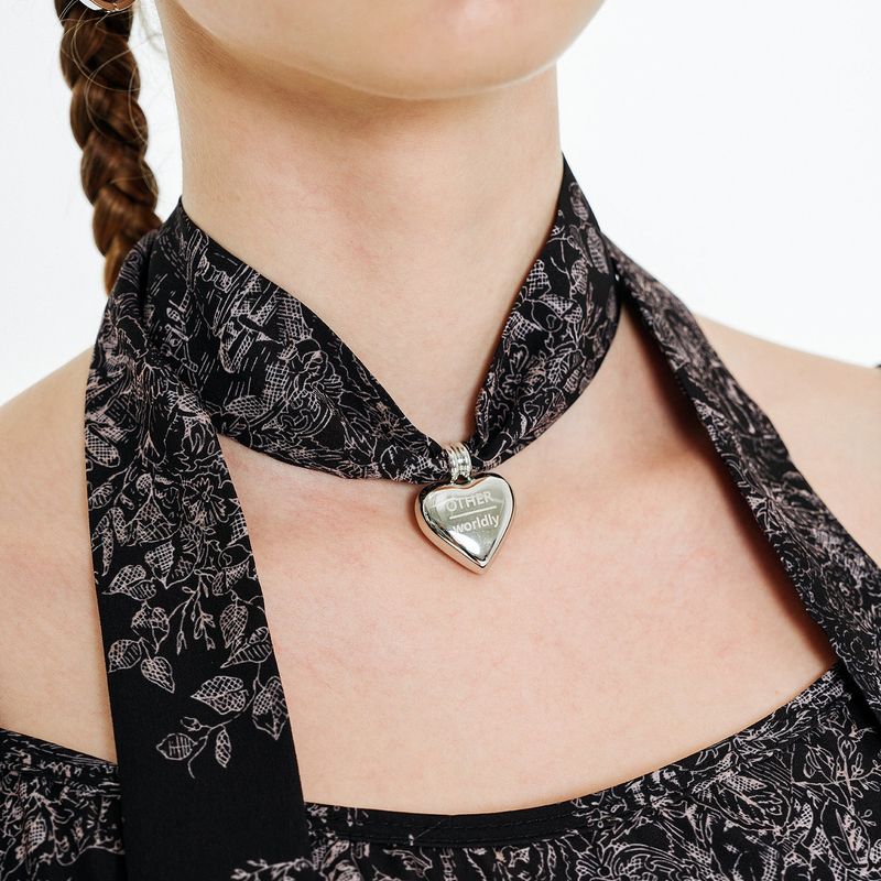 Slip Dress & Pendant Muffler Set [Black]