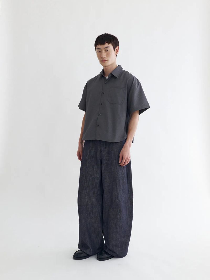 26SS TP6 Wide-Fit Solid Shirt