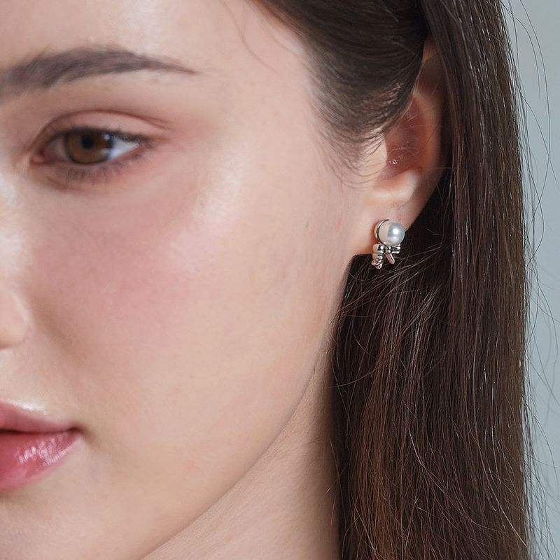 SHA RIBBON PEARL EARRINGS